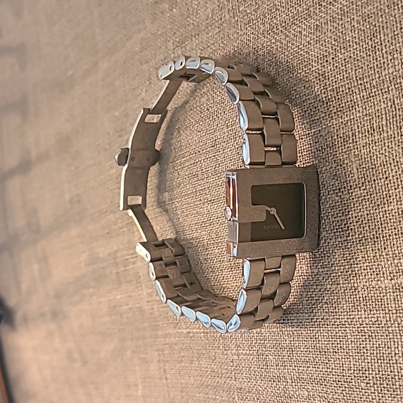Gucci G quartz movement black dual ladies watch main image 7